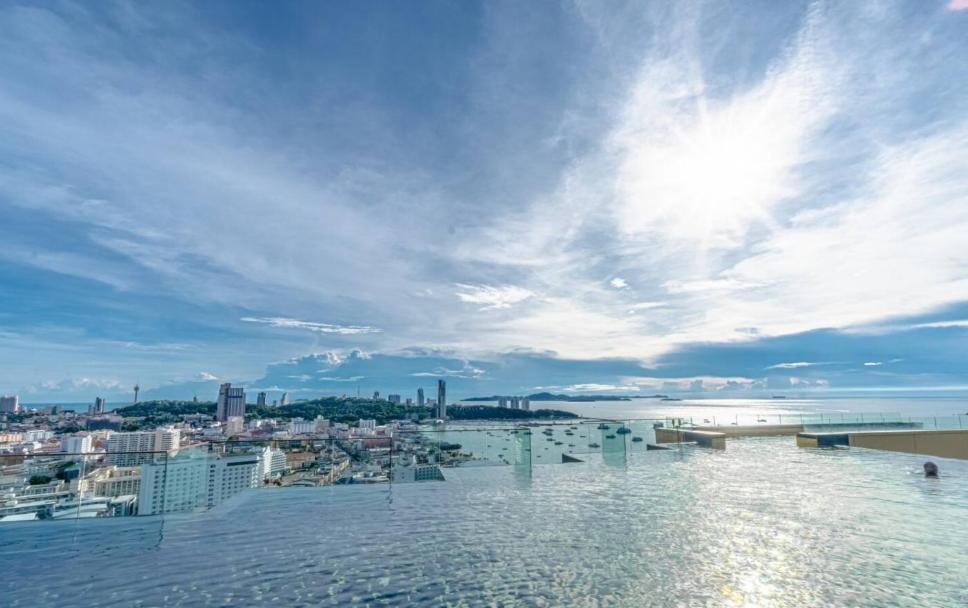 Edge Central Pattaya Seaview Residence ภายนอก รูปภาพ